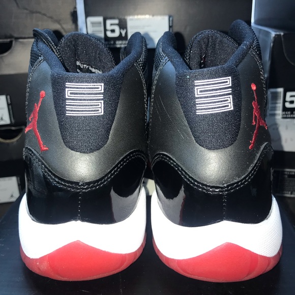 Dead stock BRAND NEW Air Jordan 11 Retro Bred - Picture 3 of 7